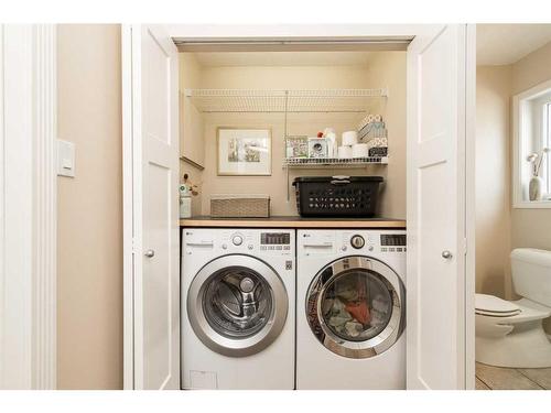 31 Blackfoot Circle West, Lethbridge, AB - Indoor Photo Showing Laundry Room