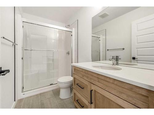 110 Blackwolf Pass North, Lethbridge, AB - Indoor Photo Showing Bathroom