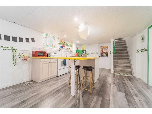 52 Lafayette Boulevard West, Lethbridge, AB - Indoor