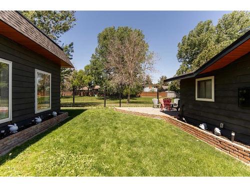 52 Lafayette Boulevard West, Lethbridge, AB - Outdoor With Exterior