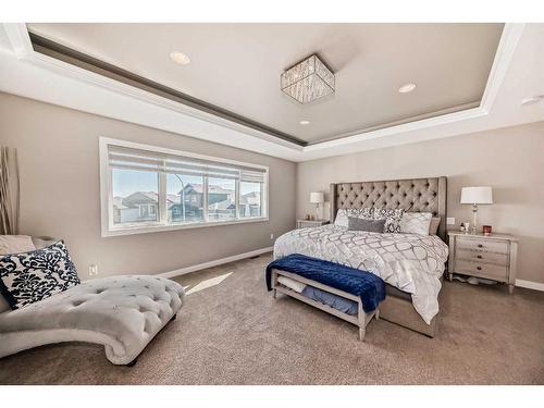230 Sixmile Place South, Lethbridge, AB - Indoor Photo Showing Bedroom