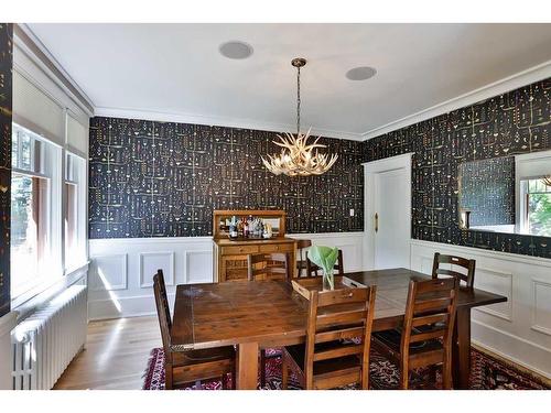 330 13 Street South, Lethbridge, AB - Indoor Photo Showing Dining Room