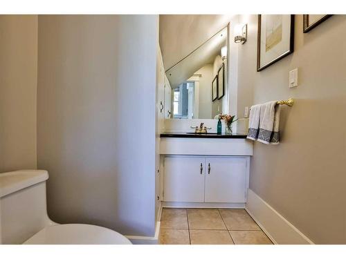 330 13 Street South, Lethbridge, AB - Indoor Photo Showing Bathroom