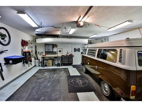 330 13 Street South, Lethbridge, AB - Indoor Photo Showing Garage