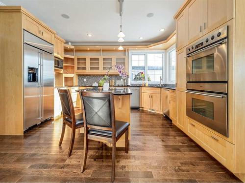 24 Fairmont Point South, Lethbridge, AB - Indoor Photo Showing Kitchen