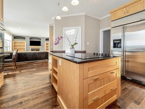 24 Fairmont Point South, Lethbridge, AB - Indoor Photo Showing Kitchen