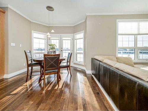 24 Fairmont Point South, Lethbridge, AB - Indoor Photo Showing Dining Room