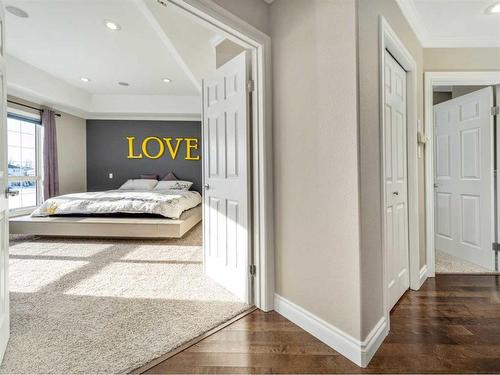 24 Fairmont Point South, Lethbridge, AB - Indoor Photo Showing Bedroom