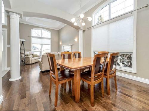 24 Fairmont Point South, Lethbridge, AB - Indoor Photo Showing Dining Room