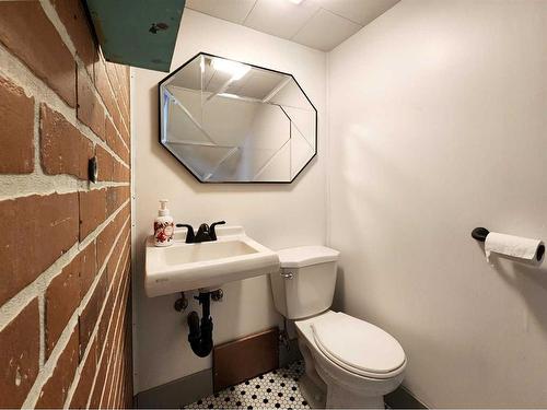 311 51 Avenue East, Claresholm, AB - Indoor Photo Showing Bathroom