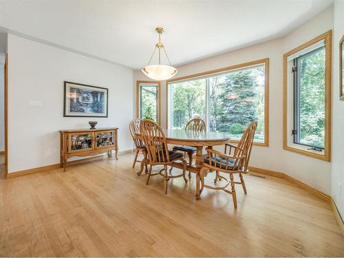 1601 Lakeshore Road South, Lethbridge, AB - Indoor Photo Showing Dining Room