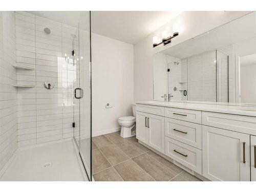 102 Blackwolf Pass North, Lethbridge, AB - Indoor Photo Showing Bathroom