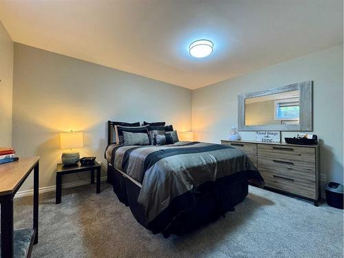 2 Chinook Heights South, Lethbridge, AB - Indoor Photo Showing Bedroom