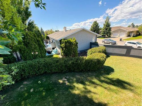 2 Chinook Heights South, Lethbridge, AB - Outdoor