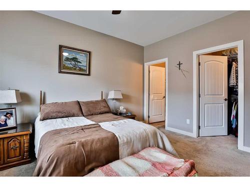 3-175 Fairmont Boulevard South, Lethbridge, AB - Indoor Photo Showing Bedroom