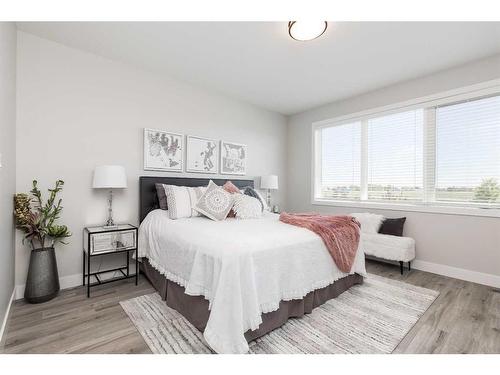 4631 26 Avenue South, Lethbridge, AB - Indoor Photo Showing Bedroom