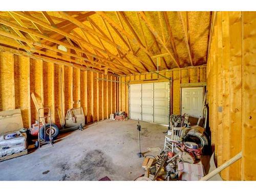 208 Railway Street Se, Milk River, AB - Indoor Photo Showing Garage