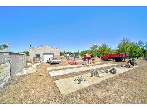 208 Railway Street Se, Milk River, AB - Outdoor