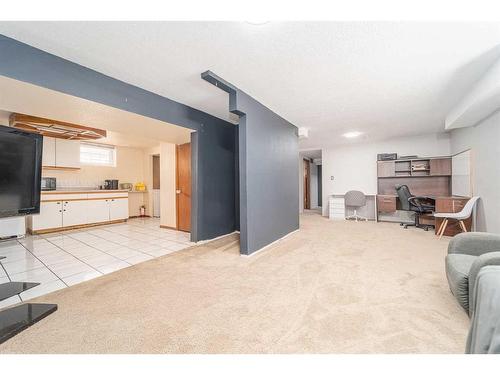 1317 8 Street North, Lethbridge, AB - Indoor