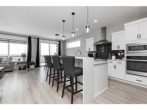 1290 Pacific Circle West, Lethbridge, AB - Indoor Photo Showing Kitchen With Upgraded Kitchen