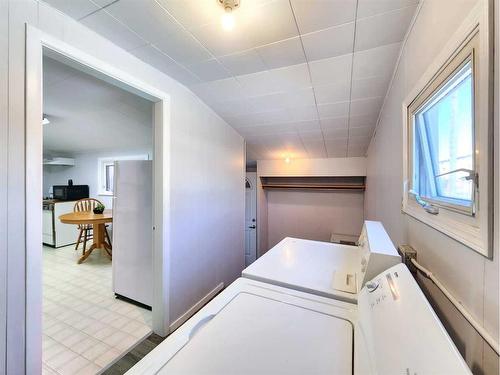 4413 3Rd Street West, Claresholm, AB - Indoor Photo Showing Laundry Room