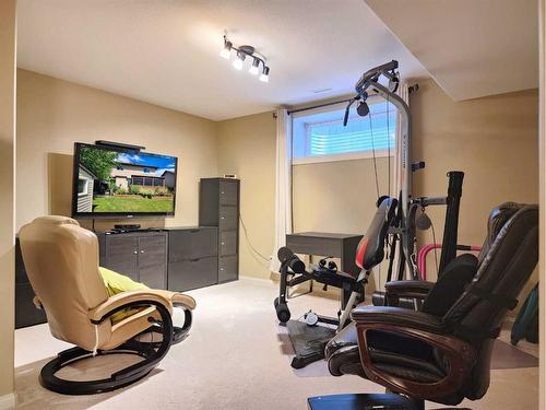 1592 Coalbanks Boulevard West, Lethbridge, AB - Indoor Photo Showing Gym Room