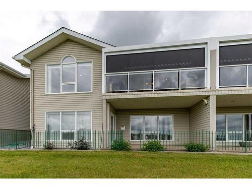 13-990 Scenic Drive South, Lethbridge, AB - Outdoor