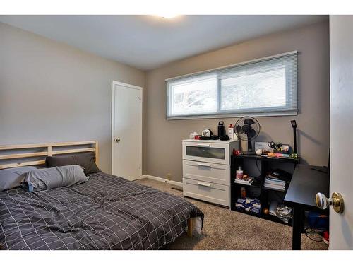 2406 12 Avenue South, Lethbridge, AB - Indoor Photo Showing Bedroom