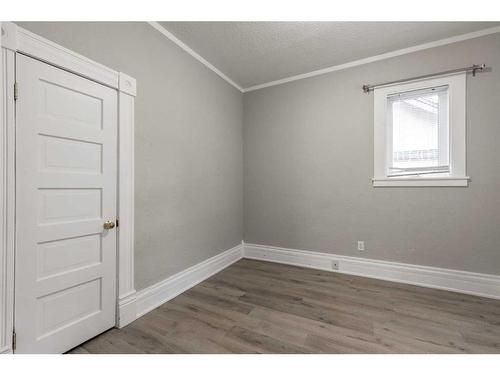 633 12 Street South, Lethbridge, AB - Indoor Photo Showing Other Room