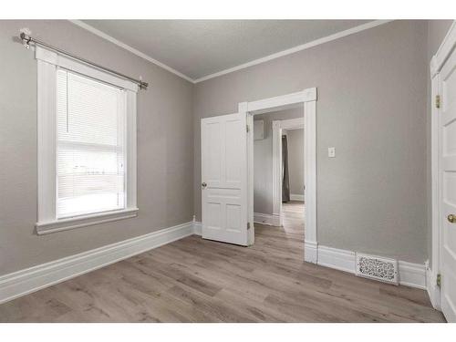 633 12 Street South, Lethbridge, AB - Indoor Photo Showing Other Room