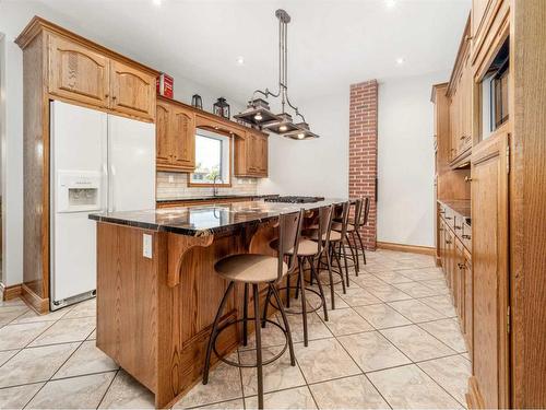 214 21 Street, Fort Macleod, AB - Indoor Photo Showing Kitchen