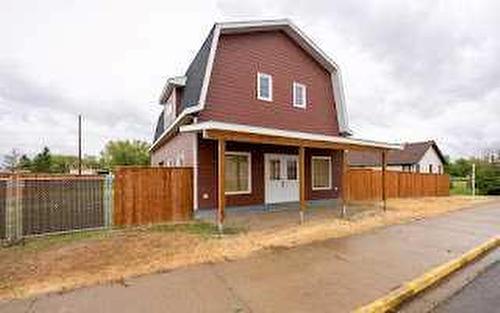 105 4 Avenue, Warner, AB 