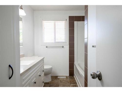 1215 23 Street North, Lethbridge, AB - Indoor Photo Showing Bathroom