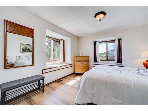 626 1 Avenue, Beaver Mines, AB - Indoor Photo Showing Bedroom