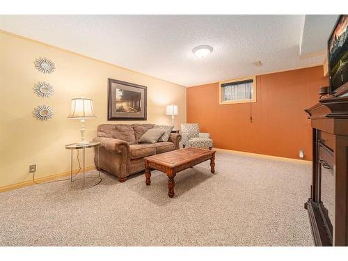 406 27 Street South, Lethbridge, AB - Indoor