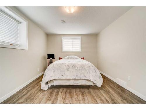 421 Dieppe Boulevard South, Lethbridge, AB - Indoor Photo Showing Bedroom