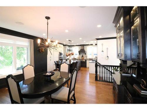 972 12 Street South, Lethbridge, AB - Indoor Photo Showing Dining Room