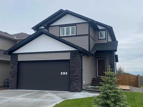 253 Rivergrove Chase West, Lethbridge, AB - Outdoor