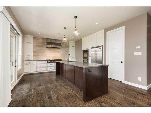 152 Canyoncrest Point West, Lethbridge, AB - Indoor Photo Showing Kitchen With Upgraded Kitchen