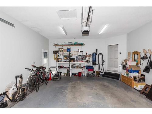 30 Heritage Crescent West, Lethbridge, AB - Indoor Photo Showing Garage