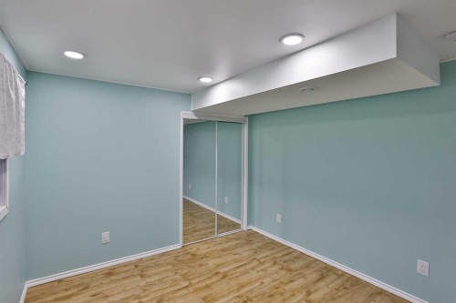 328 Railway Avenue, Travers, AB - Indoor Photo Showing Other Room