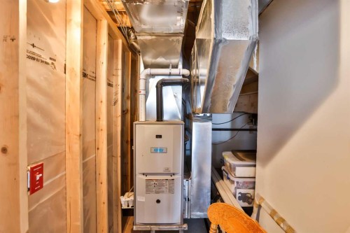 328 Railway Avenue, Travers, AB - Indoor Photo Showing Basement