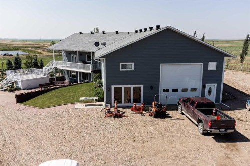 328 Railway Avenue, Travers, AB - Outdoor