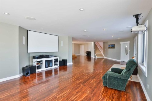 328 Railway Avenue, Travers, AB - Indoor