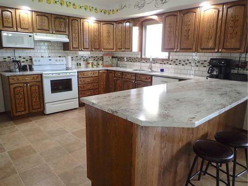 153006 Twp Rd 110, Rural Taber, M.D. Of, AB - Indoor Photo Showing Kitchen