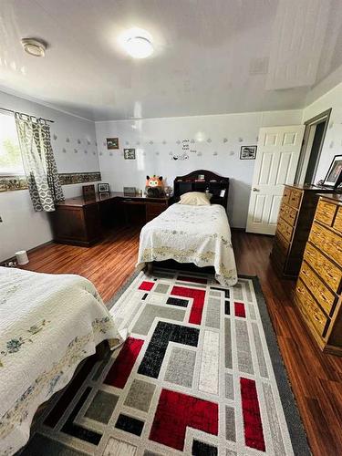 153006 Twp Rd 110, Rural Taber, M.D. Of, AB - Indoor Photo Showing Bedroom