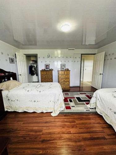 153006 Twp Rd 110, Rural Taber, M.D. Of, AB - Indoor Photo Showing Bedroom