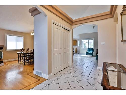 416 Fairmont Boulevard South, Lethbridge, AB - Indoor