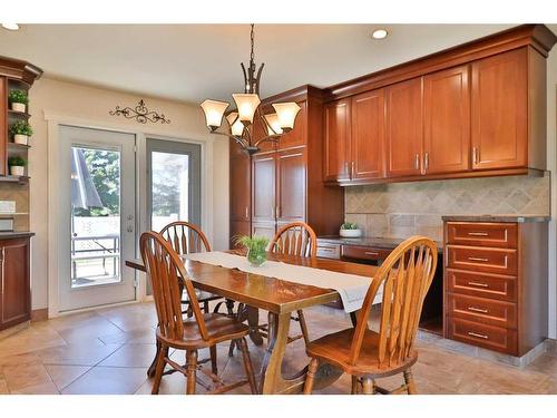 122 1 Avenue, Stirling, AB - Indoor Photo Showing Dining Room