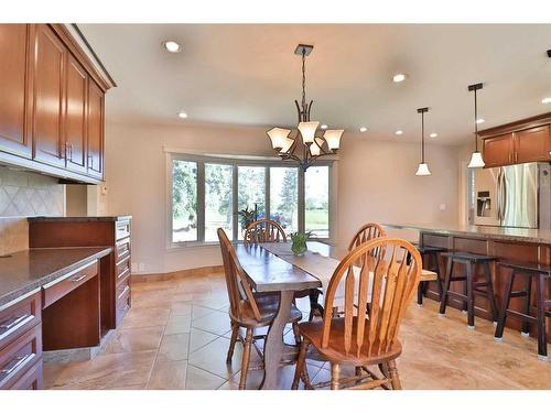 122 1 Avenue, Stirling, AB - Indoor Photo Showing Dining Room